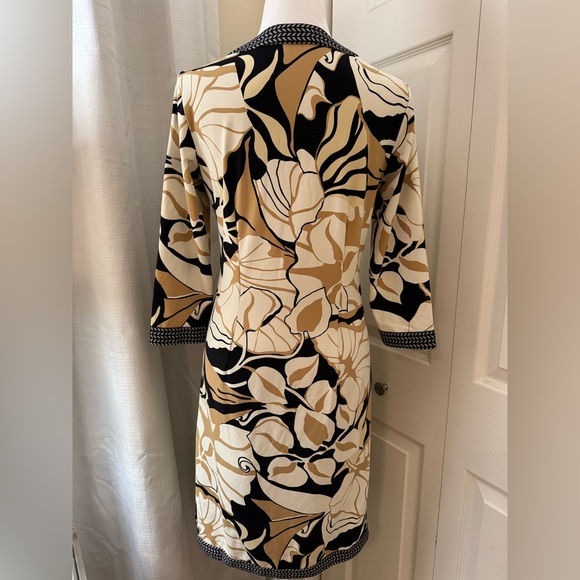 J. McLaughlin dress - NWOT- XS. Multicolored straight style - Picture 6 of 11